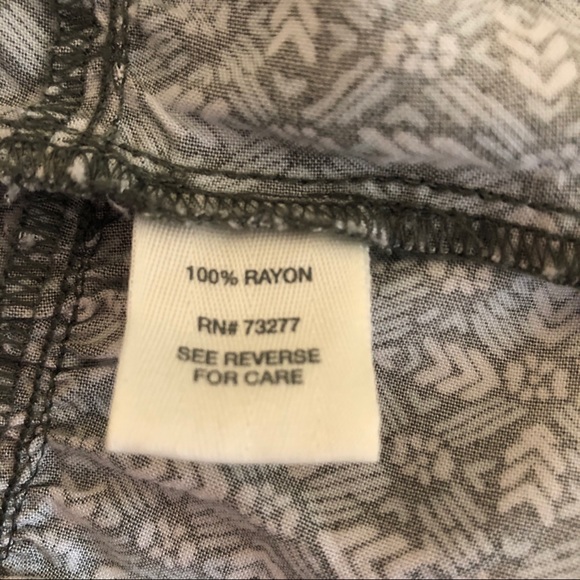 MUDD Sage/White Peasant Tunic Top - Picture 7 of 8